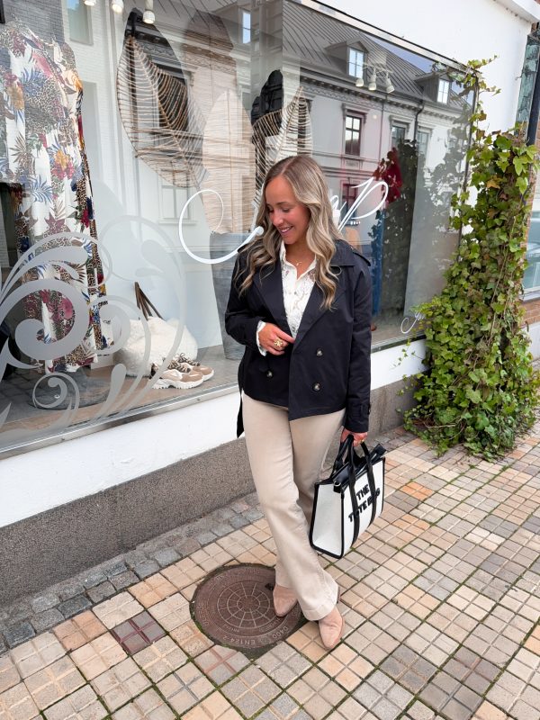 Kort Trenchcoat - Svart - Bild 3