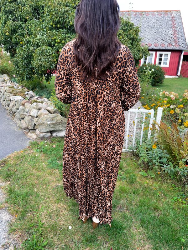 Plisserad Klänning - Leopard - Bild 4