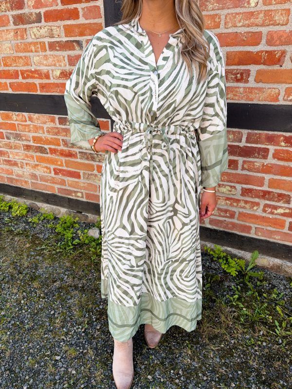 Viskosklänning - Grön Zebra