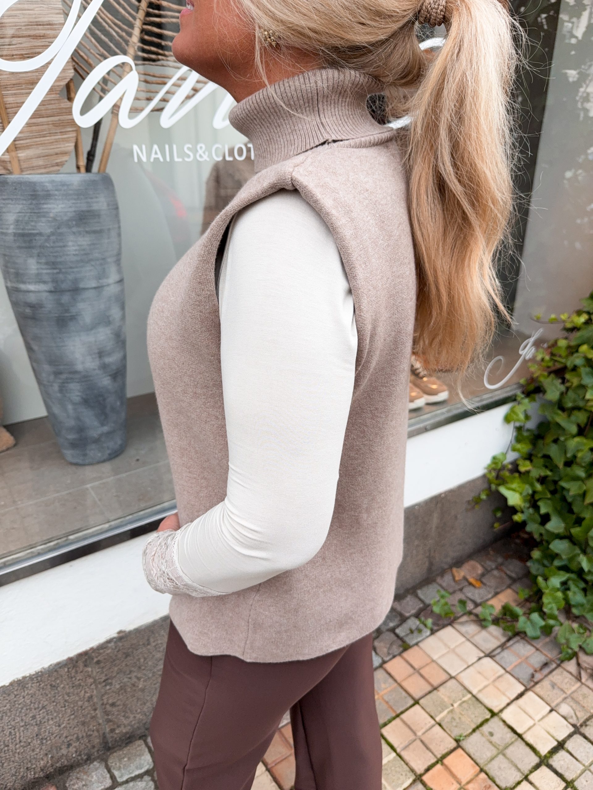 Poloväst - Guldknappar - Taupe - Bild 3