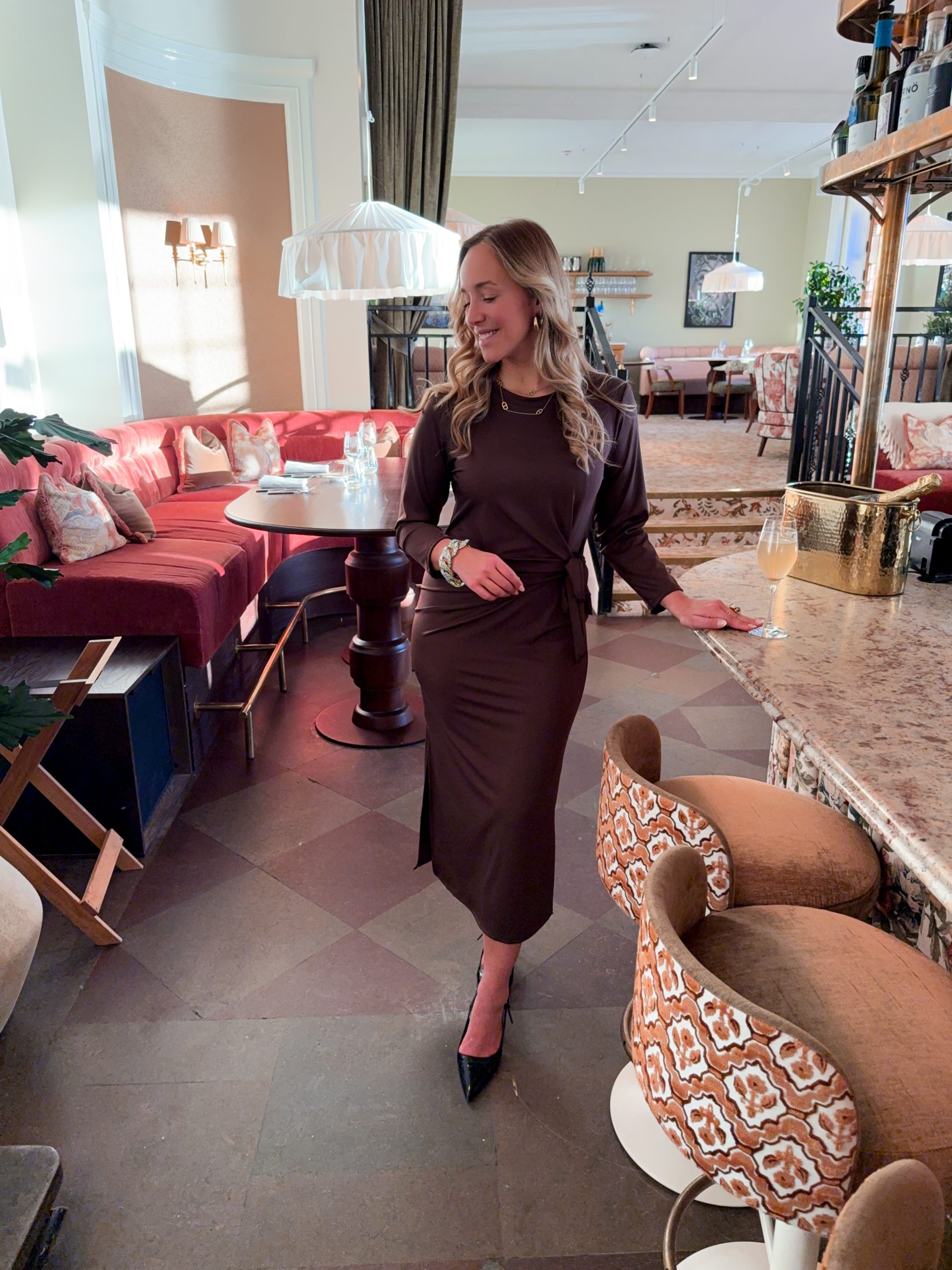 Brun Tight Klänning - Knyte - Bild 2