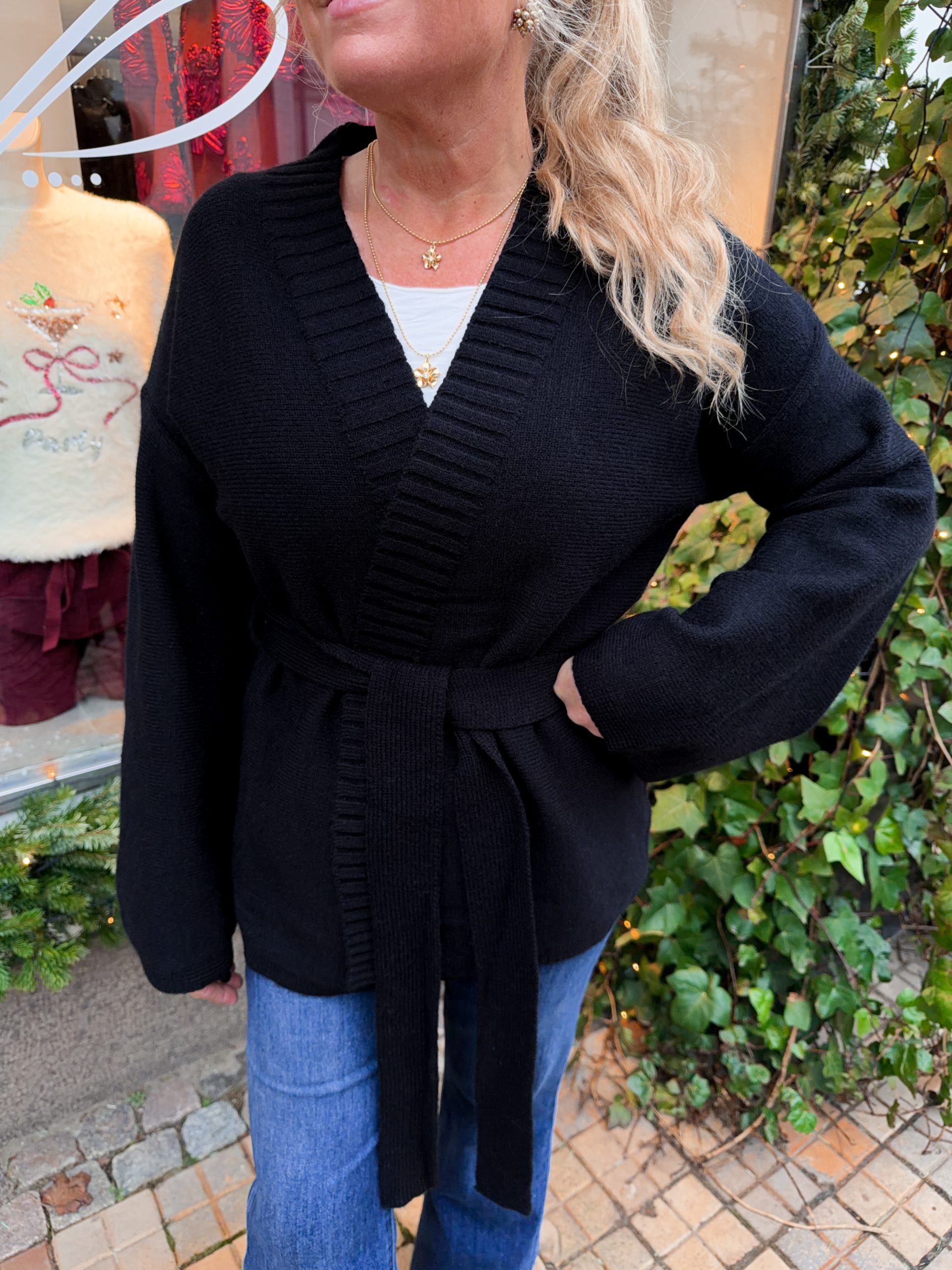 Finstickad Kofta - Svart