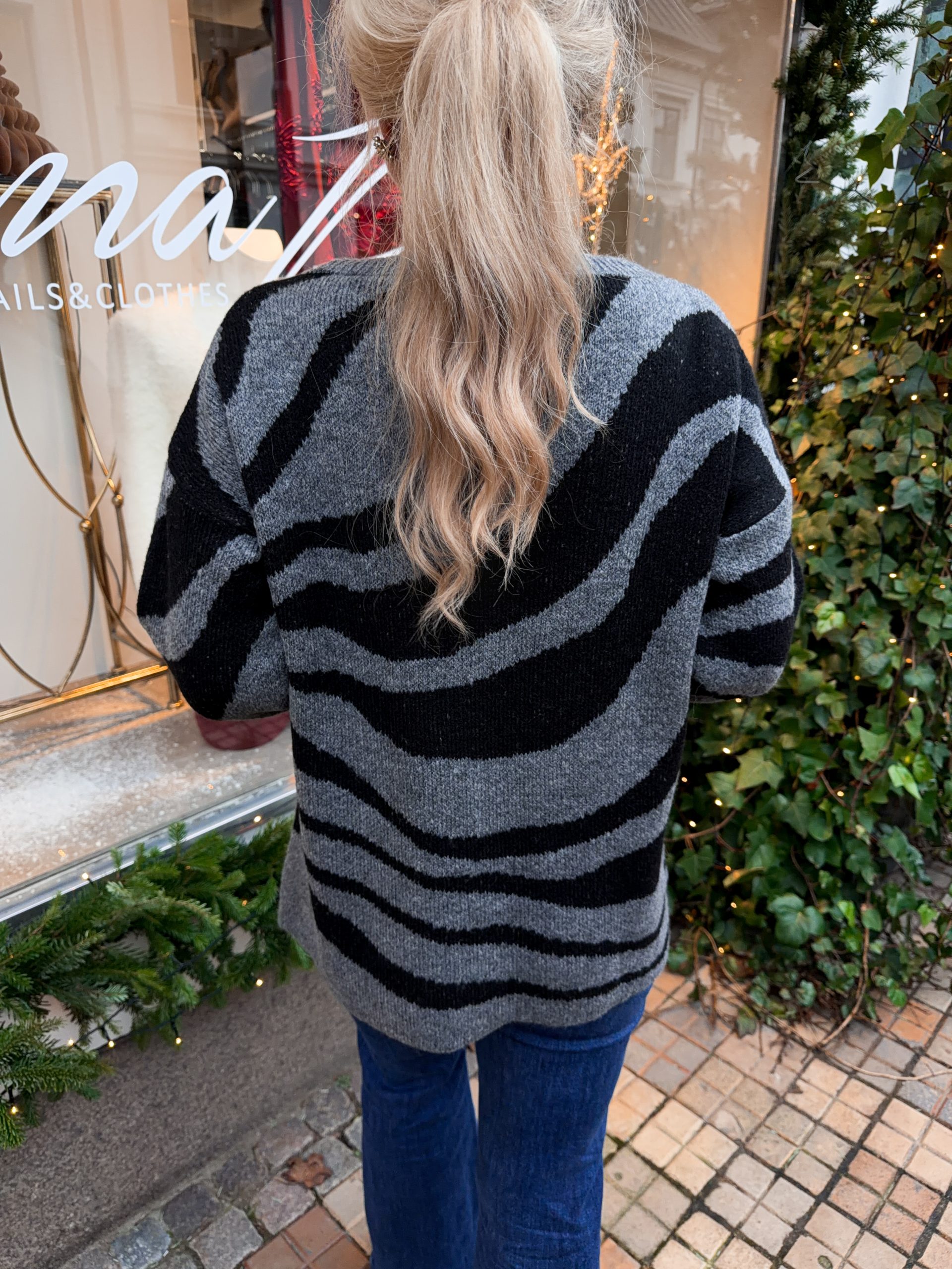 Stickad Tröja - Grå/Svart - Bild 3