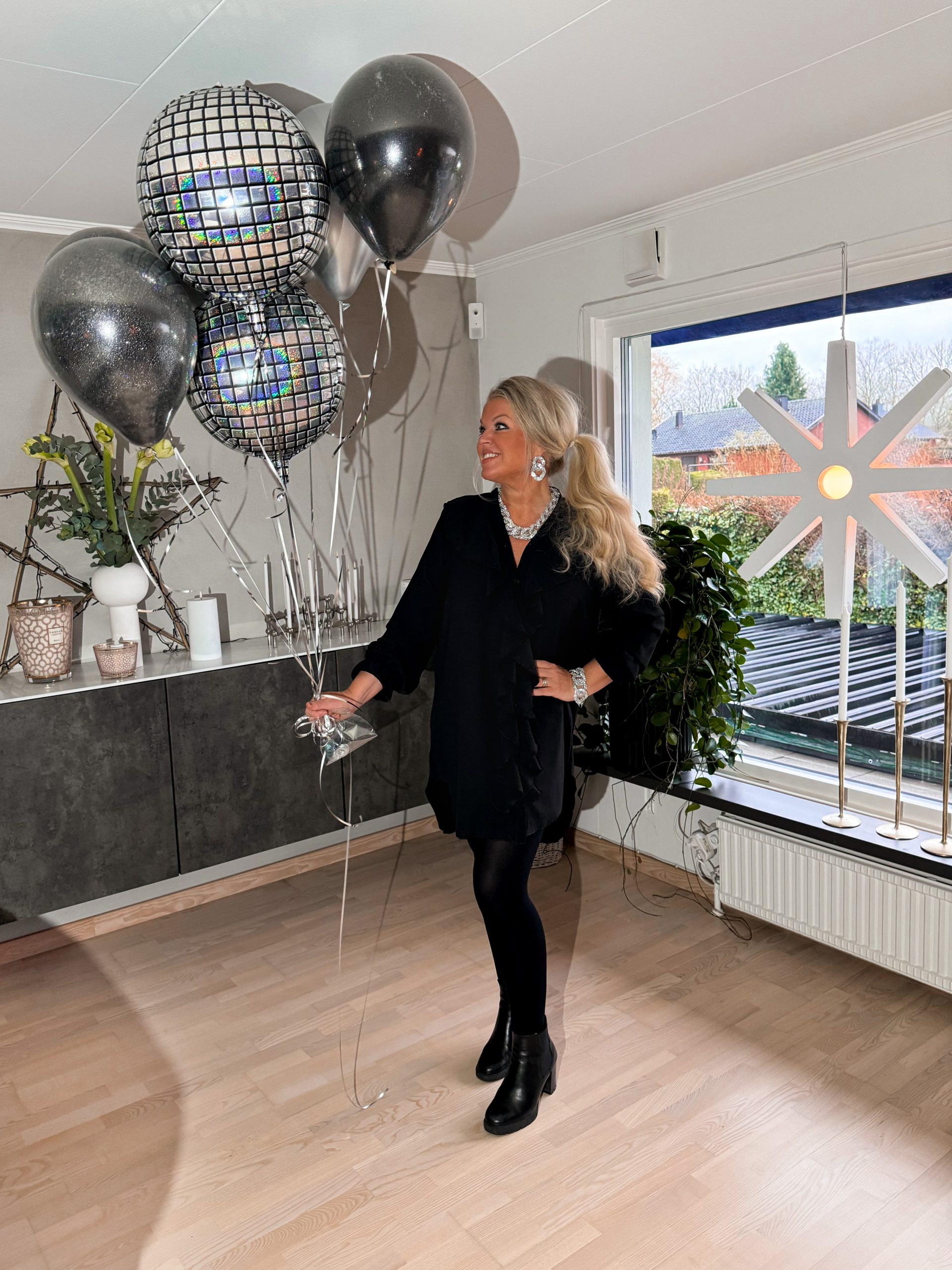 Volangtunika - Svart - Bild 4