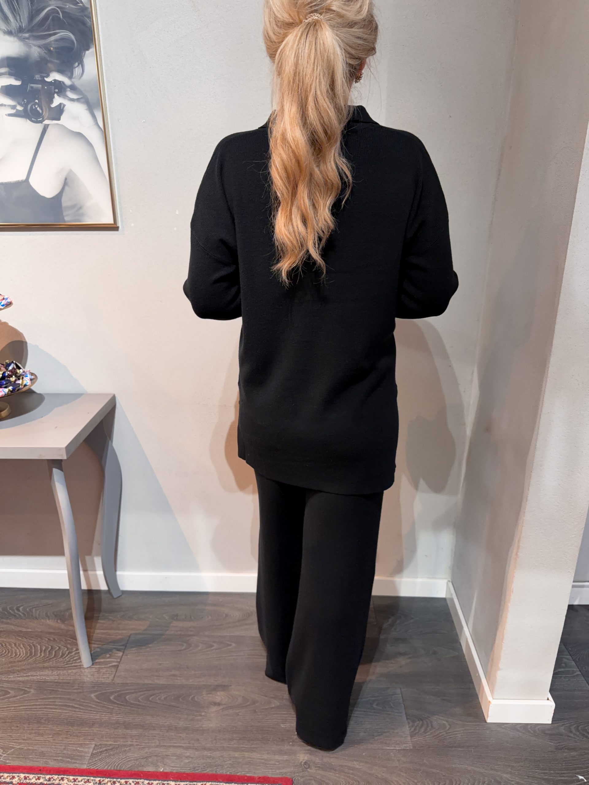 Loungeset - Byxa & Tröja - Svart - Bild 5