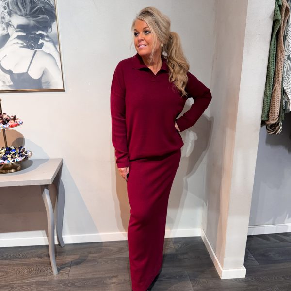 Loungeset - Kjol & Tröja - Vinröd