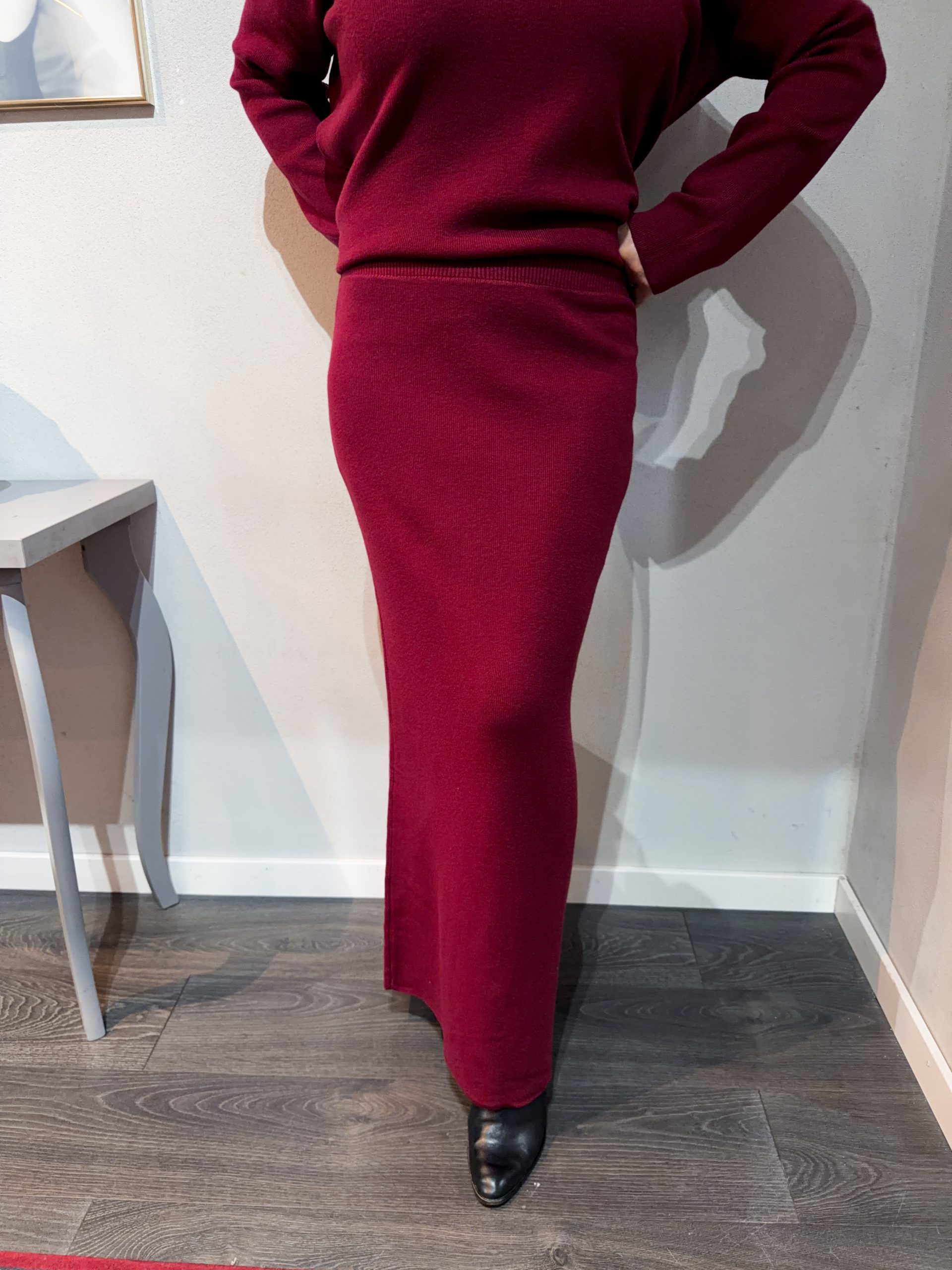 Loungeset - Kjol & Tröja - Vinröd - Bild 3