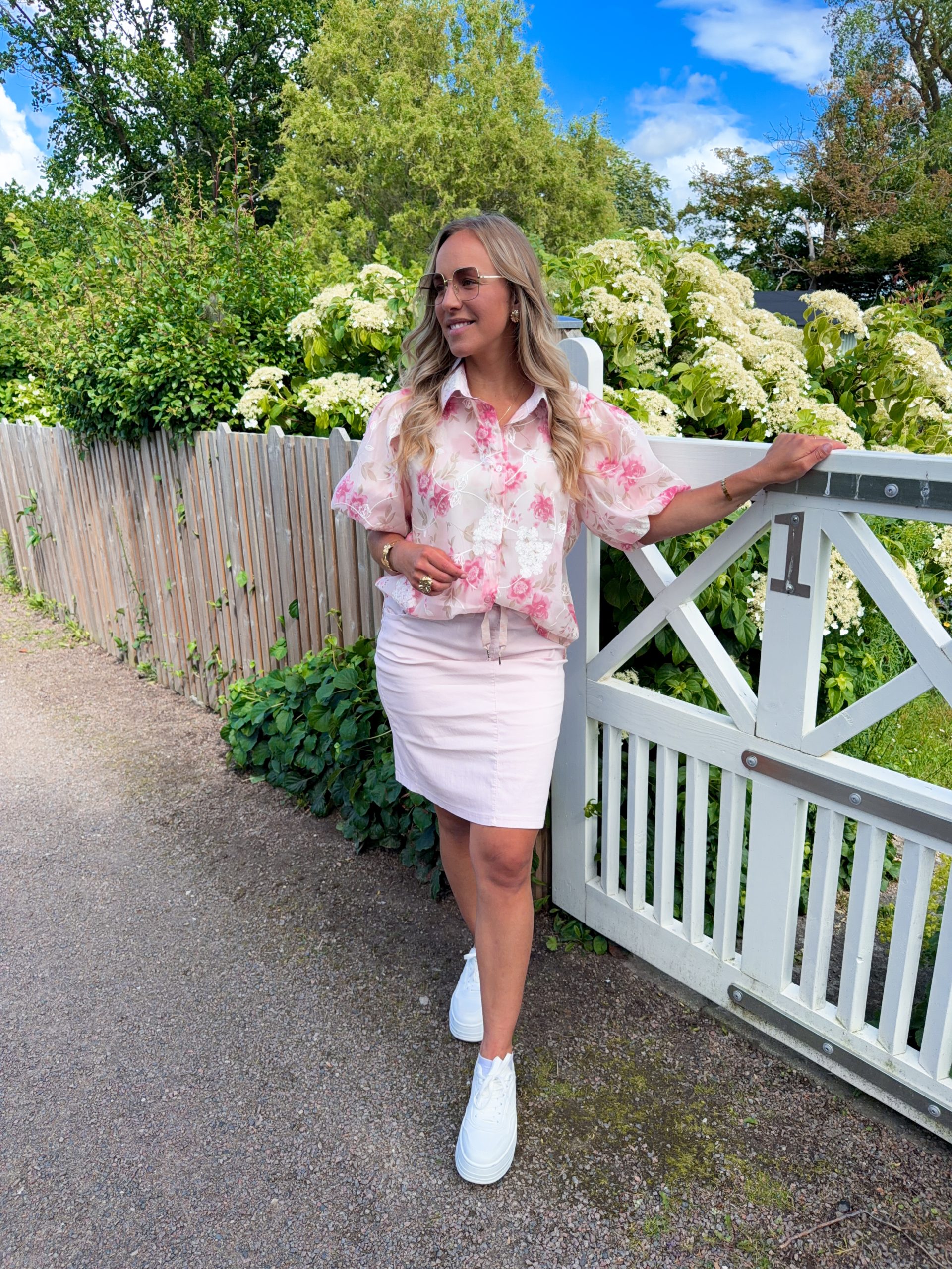 Blommönstrad Skjortblus - Rosa - Bild 2