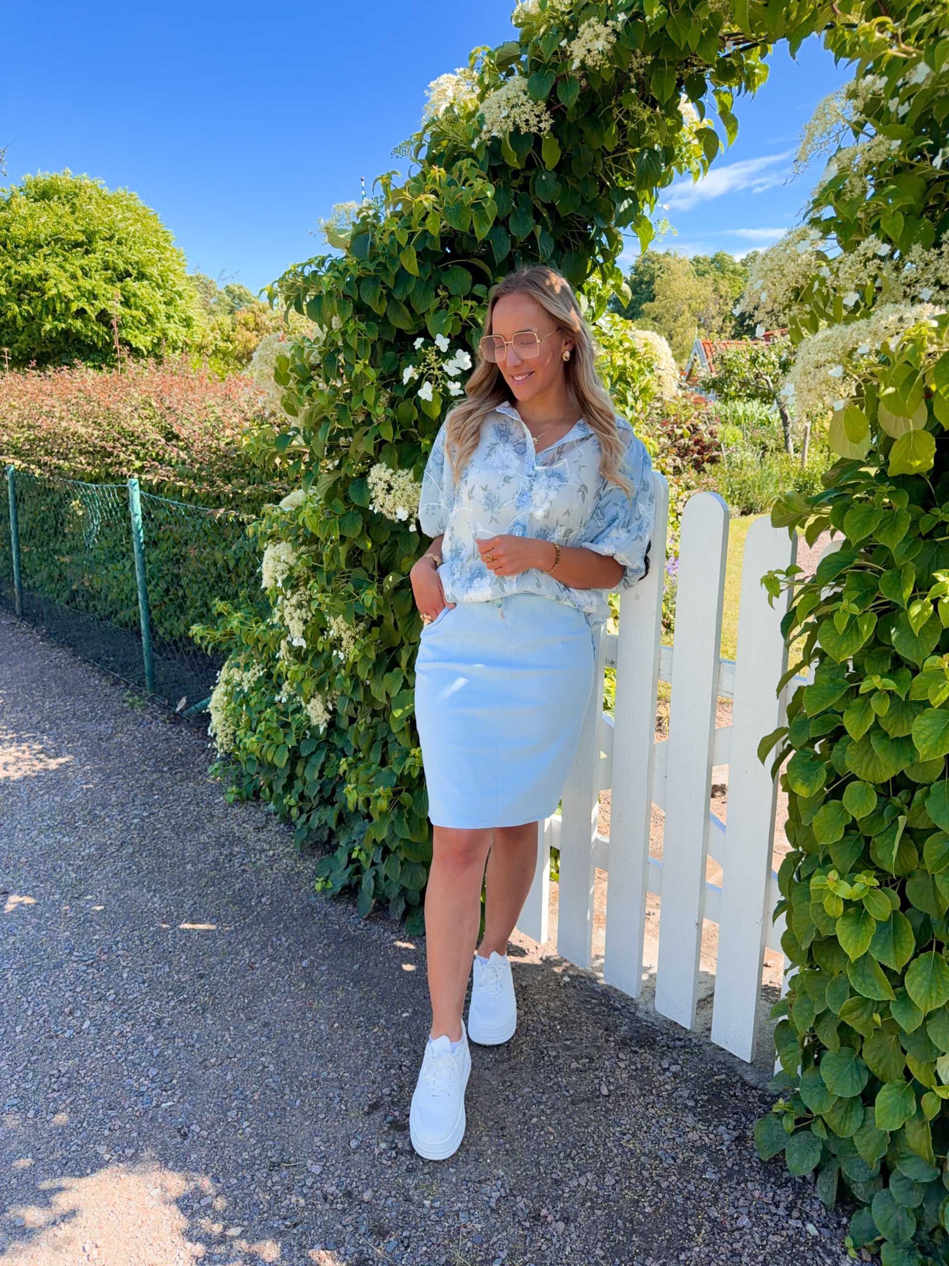 Blommönstrad Skjortblus - Blå - Bild 2