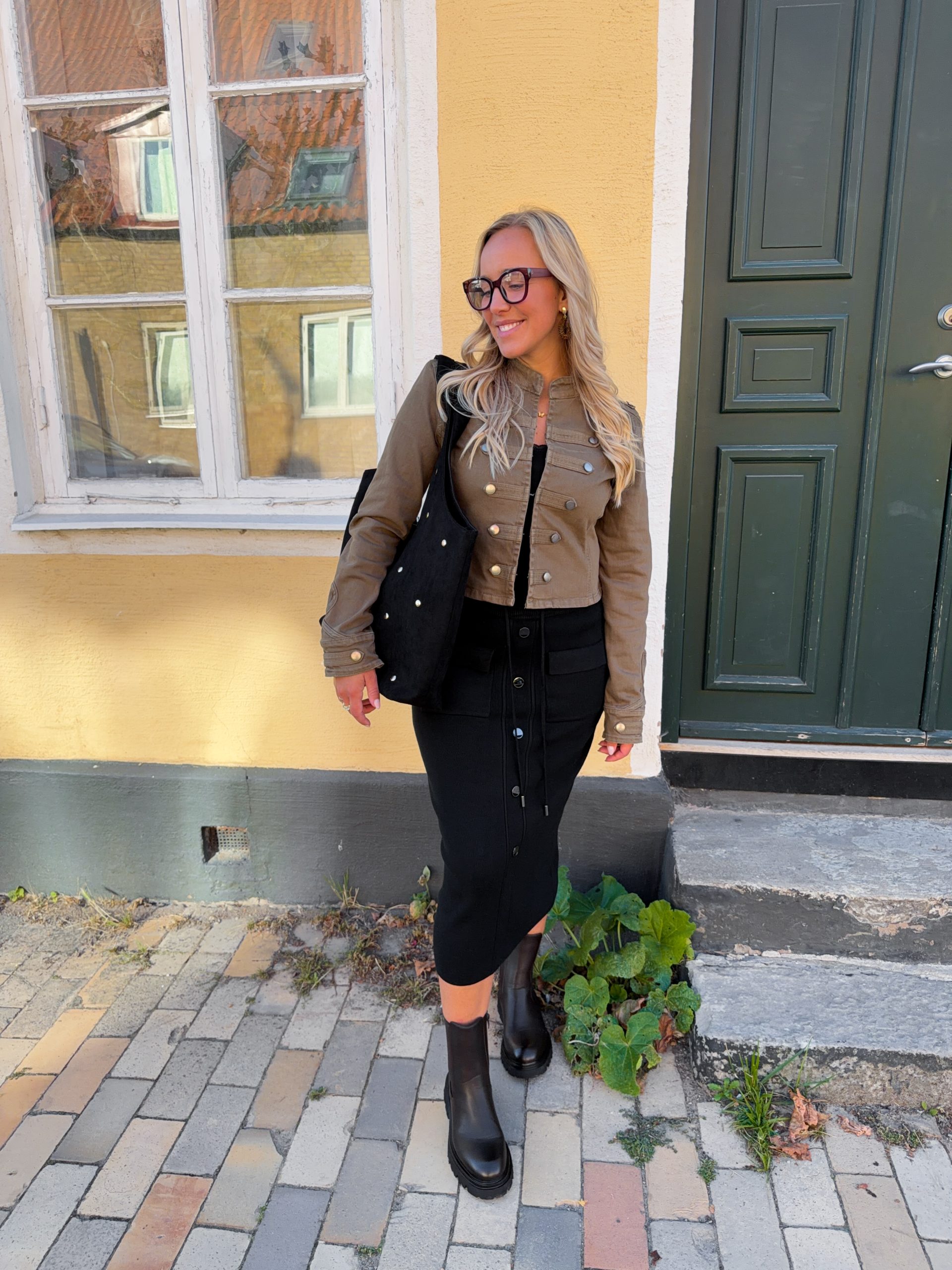 Finstickad Kjol - Svart - Bild 2