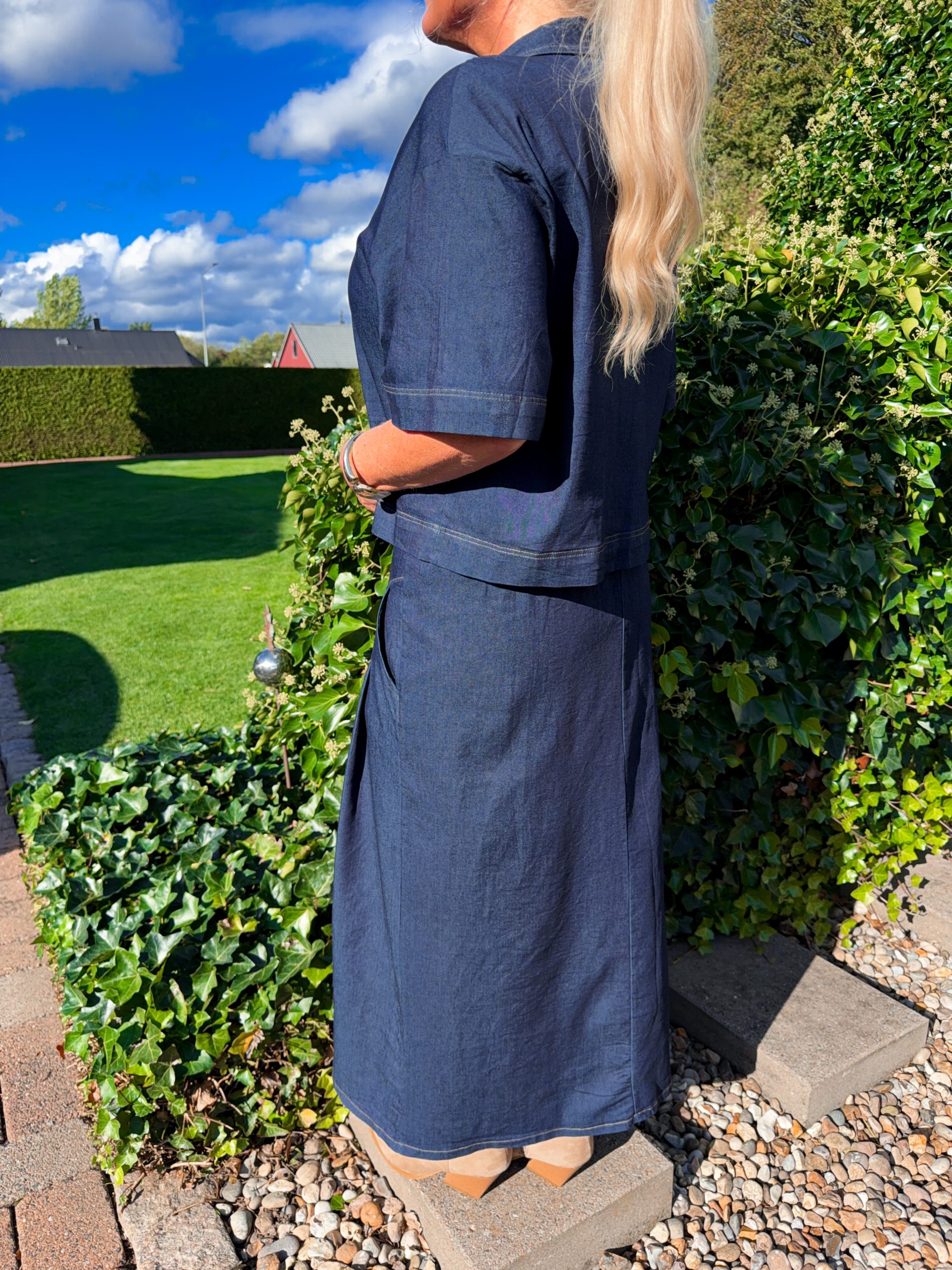 Jeanskjorta - Cropped - Dark Wash - Bild 3