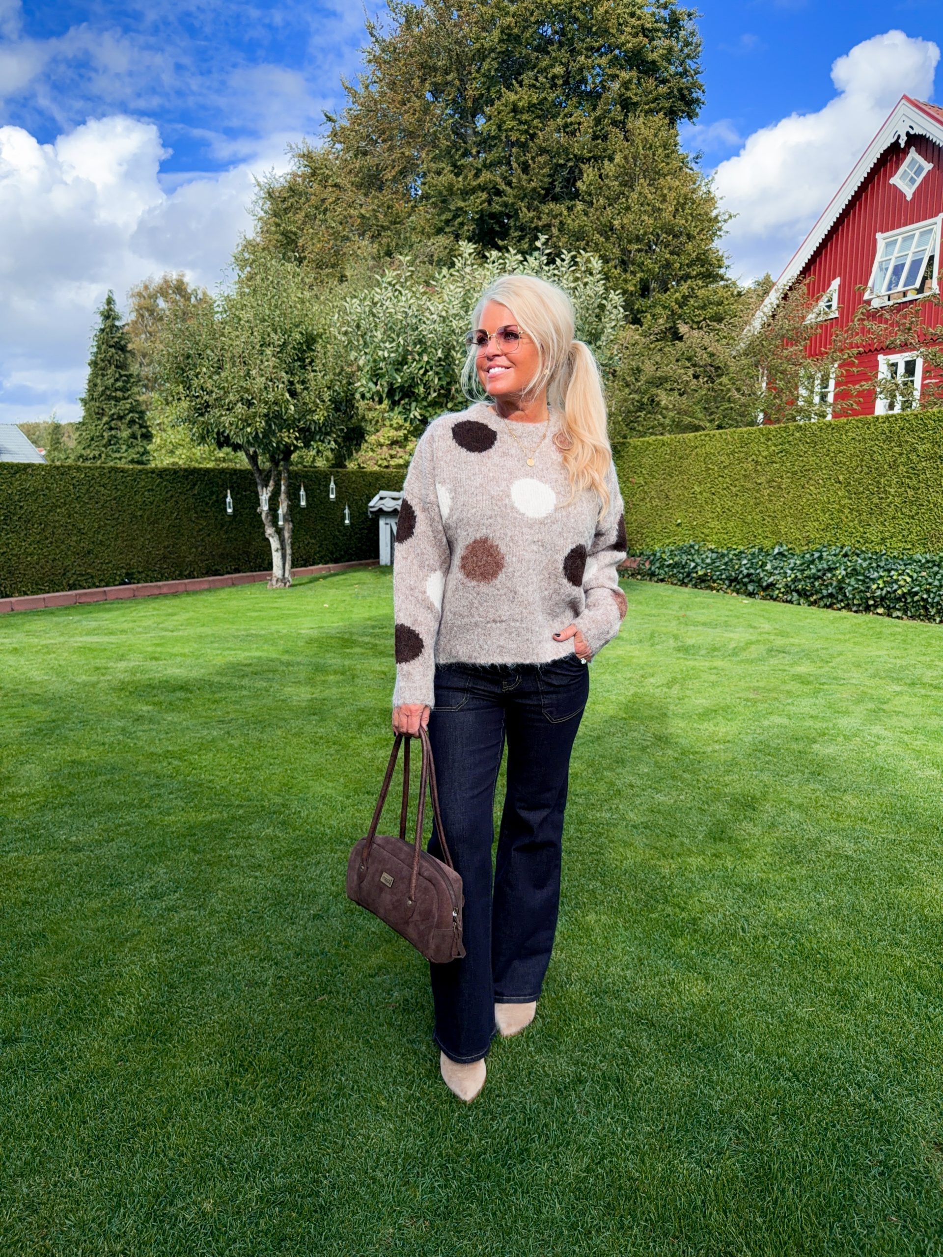 Stickad Tröja - Prickig - Taupe - Bild 2